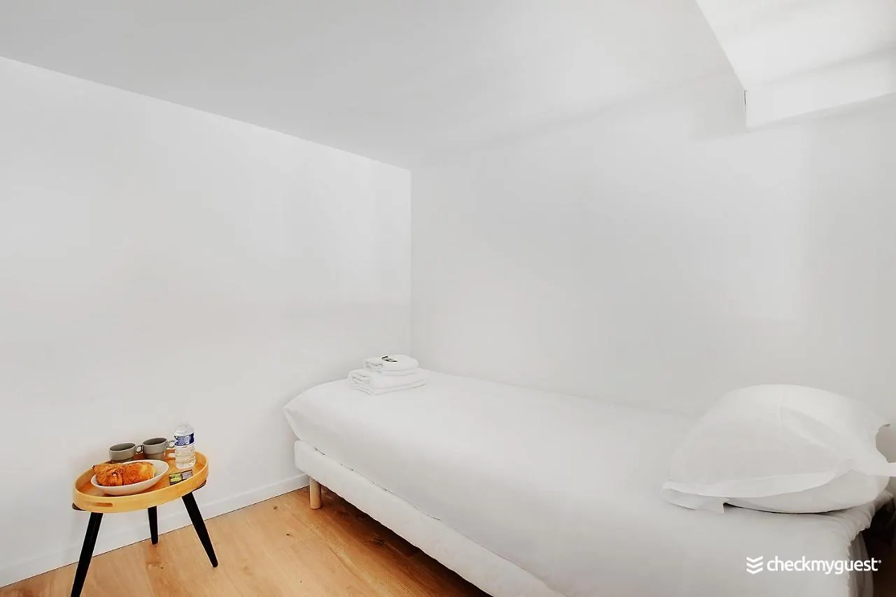 Cmg Laferriere / Saint-Georges Apartment Paris France